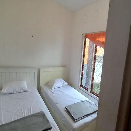 Oyo 90974 Homestay Golo Koe Sejahtera Labuan Bajo Exterior foto