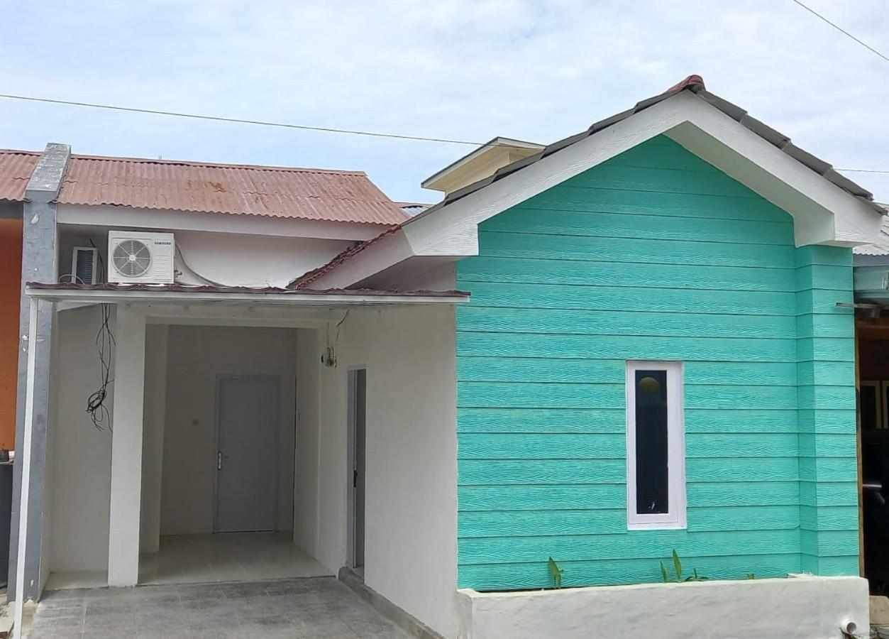 Oyo 90974 Homestay Golo Koe Sejahtera Labuan Bajo Exterior foto